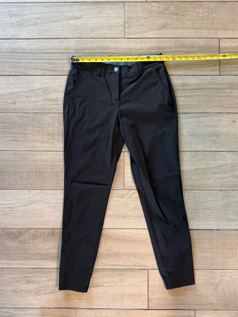 Macade sleek black